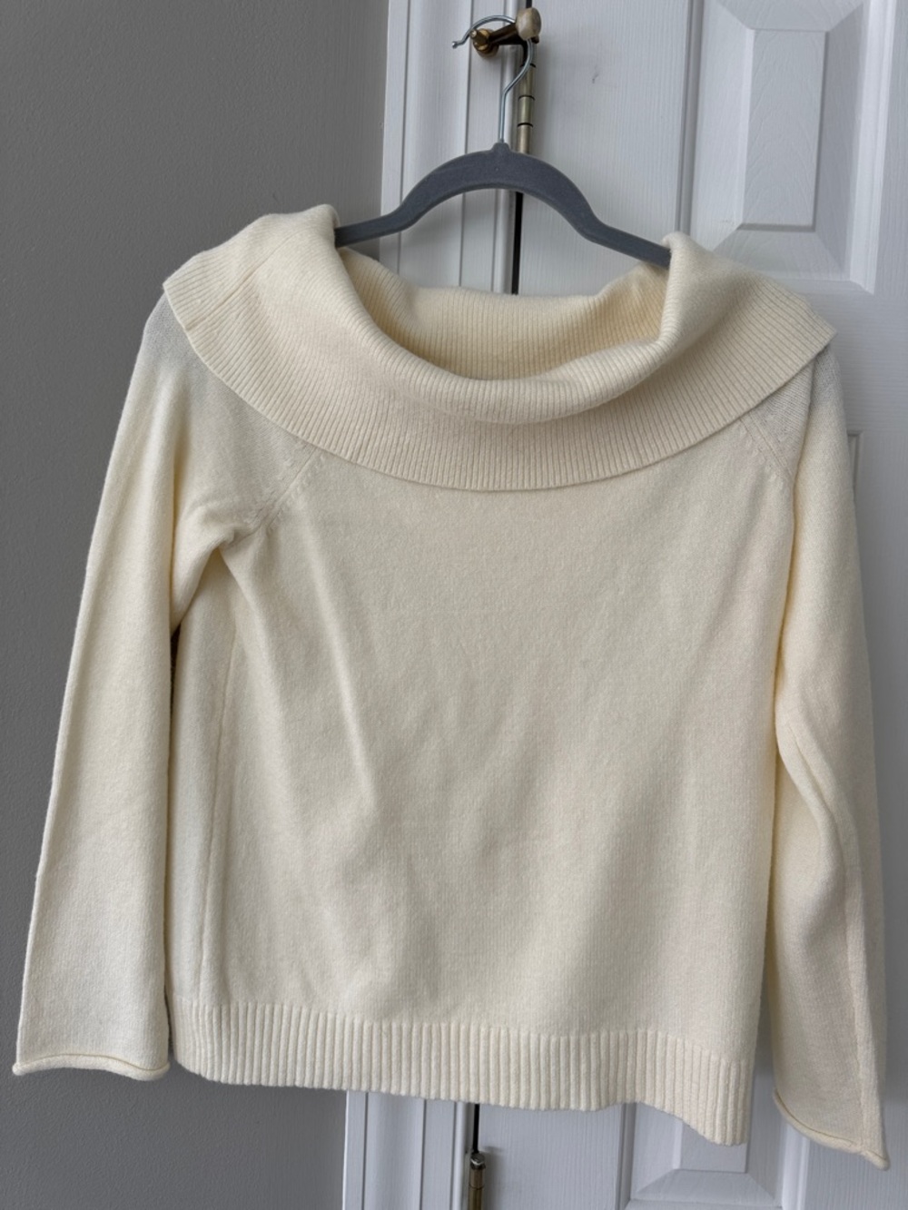 Anthropologie Cream Colored Off the Shoulder Light Weight Sweater NWT Size Small